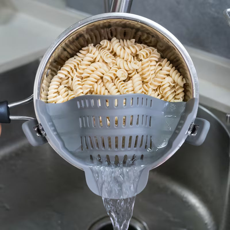Clip On Strainer for Pots and Pans Universal Kitchen Colander for Pasta Vegetables and Fruit Drain Filter Tool