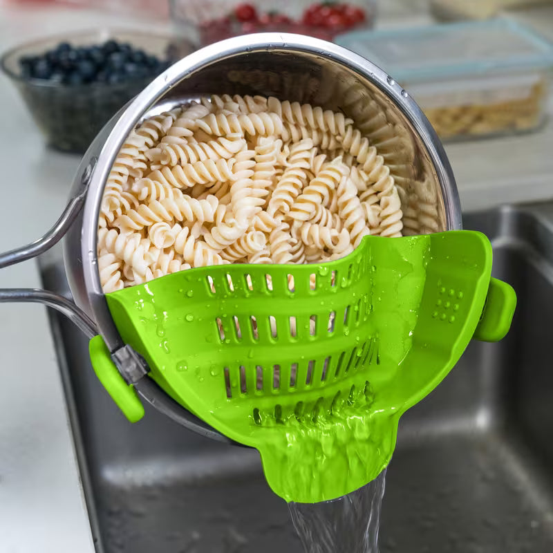 Clip On Strainer for Pots and Pans Universal Kitchen Colander for Pasta Vegetables and Fruit Drain Filter Tool